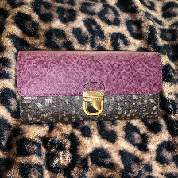 Michael Kors Handbags - Michael Kors Flap Wallet